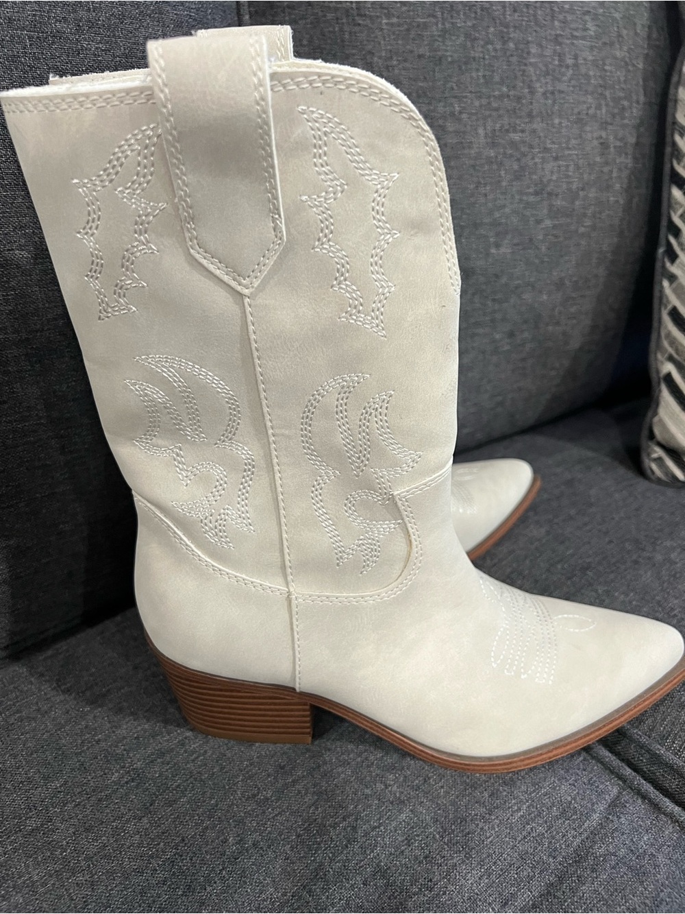 White Women's Western Mid-Calf Boots